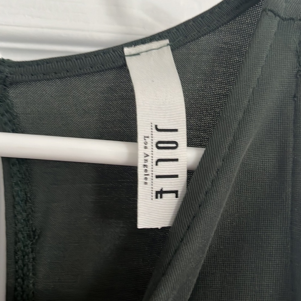 Open Shoulder Flattering Emerald Colored Dress - image 3